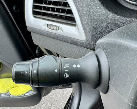 Черный Рено Меган, объемом двигателя 1.5 л и пробегом 240 тыс. км за 8200 $, фото 29 на Automoto.ua