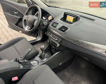 Черный Рено Меган, объемом двигателя 1.5 л и пробегом 233 тыс. км за 8200 $, фото 26 на Automoto.ua