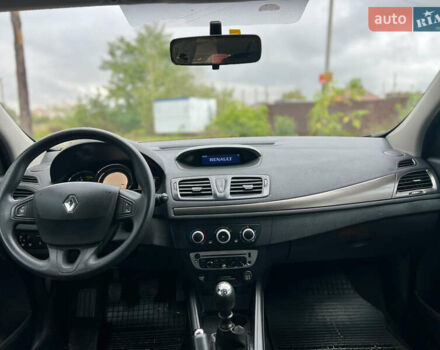 Черный Рено Меган, объемом двигателя 1.46 л и пробегом 221 тыс. км за 8100 $, фото 33 на Automoto.ua