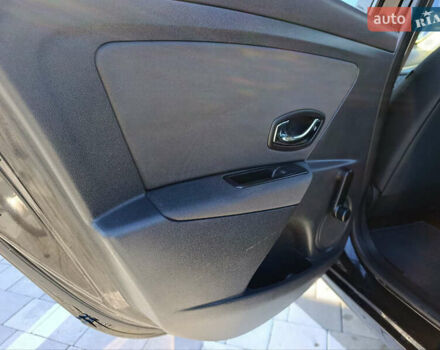 Чорний Рено Меган, об'ємом двигуна 1.6 л та пробігом 183 тис. км за 7500 $, фото 22 на Automoto.ua