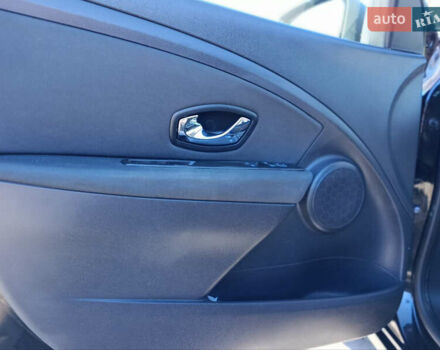 Чорний Рено Меган, об'ємом двигуна 1.6 л та пробігом 183 тис. км за 7500 $, фото 14 на Automoto.ua