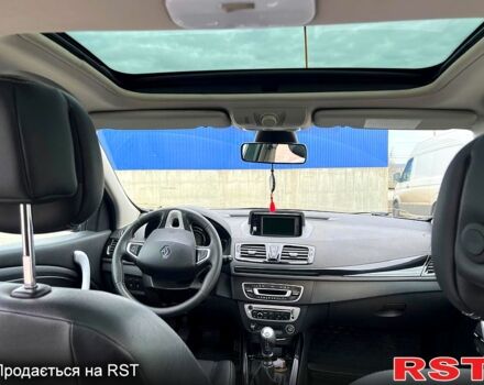 Черный Рено Меган, объемом двигателя 1.5 л и пробегом 216 тыс. км за 8300 $, фото 8 на Automoto.ua