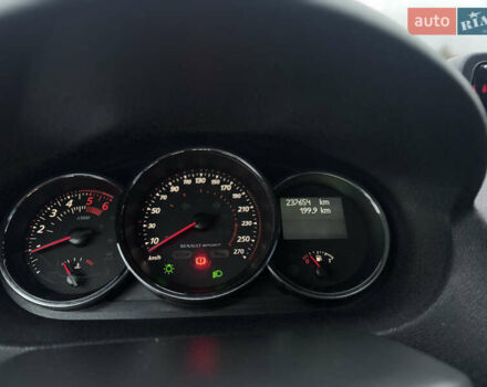 Черный Рено Меган, объемом двигателя 1.5 л и пробегом 237 тыс. км за 9300 $, фото 51 на Automoto.ua