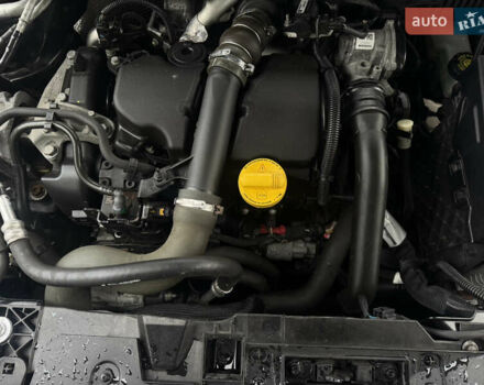 Черный Рено Меган, объемом двигателя 1.5 л и пробегом 238 тыс. км за 9200 $, фото 56 на Automoto.ua