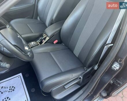 Чорний Рено Меган, об'ємом двигуна 1.5 л та пробігом 264 тис. км за 9300 $, фото 9 на Automoto.ua