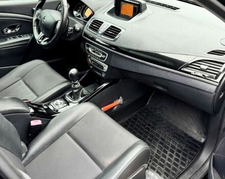 Черный Рено Меган, объемом двигателя 1.5 л и пробегом 186 тыс. км за 9599 $, фото 5 на Automoto.ua