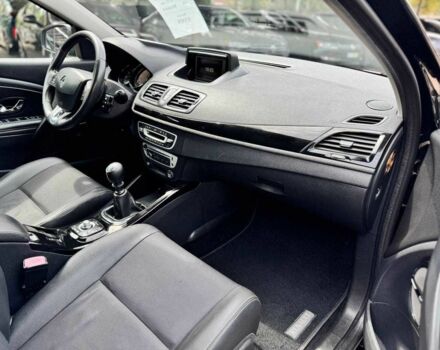 Черный Рено Меган, объемом двигателя 1.5 л и пробегом 210 тыс. км за 9300 $, фото 13 на Automoto.ua