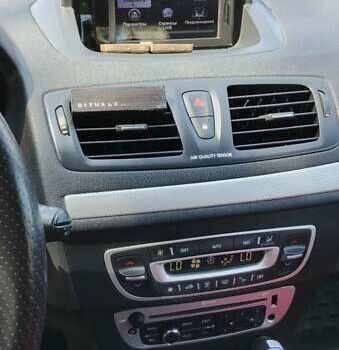 Чорний Рено Меган, об'ємом двигуна 1.46 л та пробігом 274 тис. км за 8500 $, фото 10 на Automoto.ua