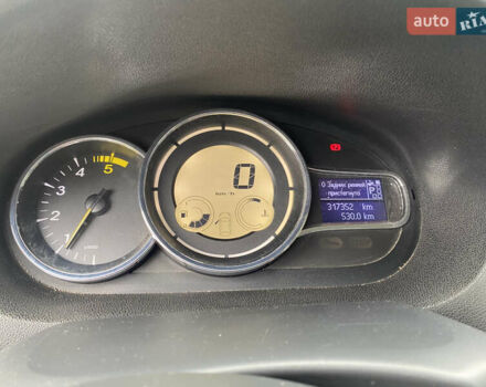 Рено Меган 2013 в Львове на Automoto.ua Черный Рено Меган, объемом двигателя 1.46 л и пробегом 317 тыс. км за 8500 $, фото 5 на Automoto.ua