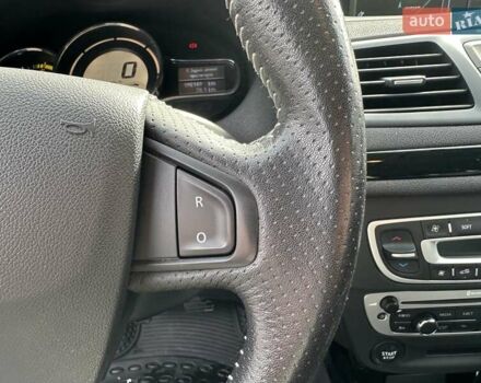 Чорний Рено Меган, об'ємом двигуна 1.6 л та пробігом 198 тис. км за 9500 $, фото 61 на Automoto.ua