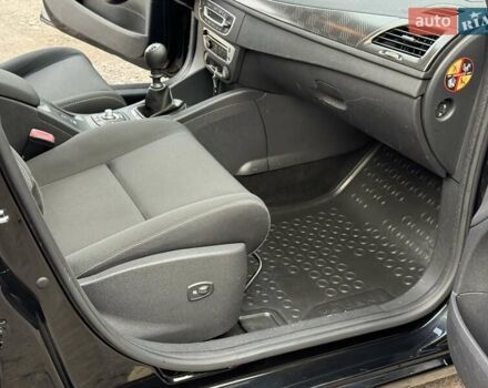 Черный Рено Меган, объемом двигателя 1.5 л и пробегом 257 тыс. км за 9350 $, фото 31 на Automoto.ua