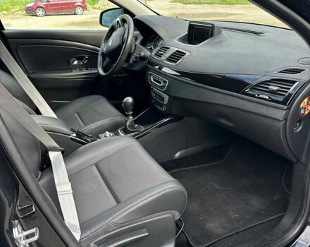 Черный Рено Меган, объемом двигателя 1.5 л и пробегом 240 тыс. км за 7700 $, фото 17 на Automoto.ua