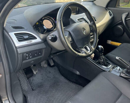 Черный Рено Меган, объемом двигателя 1.46 л и пробегом 239 тыс. км за 8500 $, фото 12 на Automoto.ua