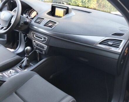 Черный Рено Меган, объемом двигателя 1.5 л и пробегом 233 тыс. км за 8900 $, фото 4 на Automoto.ua