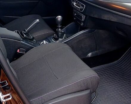 Черный Рено Меган, объемом двигателя 1.5 л и пробегом 244 тыс. км за 8100 $, фото 5 на Automoto.ua