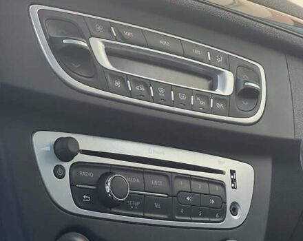 Чорний Рено Меган, об'ємом двигуна 1.5 л та пробігом 264 тис. км за 9300 $, фото 11 на Automoto.ua