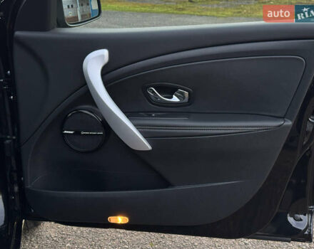 Черный Рено Меган, объемом двигателя 1.5 л и пробегом 240 тыс. км за 8950 $, фото 76 на Automoto.ua