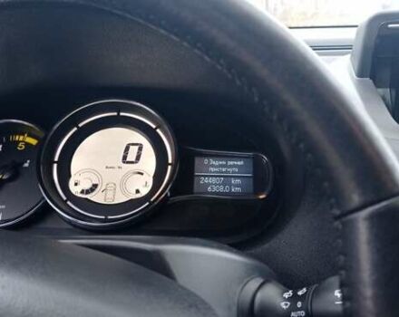 Черный Рено Меган, объемом двигателя 1.5 л и пробегом 244 тыс. км за 8100 $, фото 9 на Automoto.ua