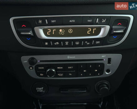 Черный Рено Меган, объемом двигателя 1.5 л и пробегом 240 тыс. км за 8950 $, фото 67 на Automoto.ua