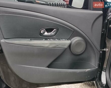 Черный Рено Меган, объемом двигателя 1.5 л и пробегом 248 тыс. км за 9540 $, фото 16 на Automoto.ua