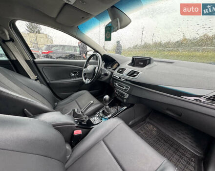 Черный Рено Меган, объемом двигателя 1.5 л и пробегом 280 тыс. км за 8600 $, фото 28 на Automoto.ua