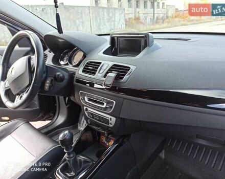 Чорний Рено Меган, об'ємом двигуна 1.46 л та пробігом 219 тис. км за 8600 $, фото 73 на Automoto.ua