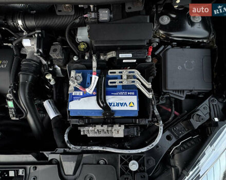 Черный Рено Меган, объемом двигателя 1.5 л и пробегом 240 тыс. км за 8950 $, фото 104 на Automoto.ua