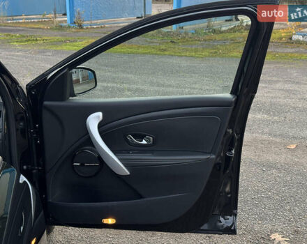 Черный Рено Меган, объемом двигателя 1.5 л и пробегом 240 тыс. км за 8950 $, фото 75 на Automoto.ua