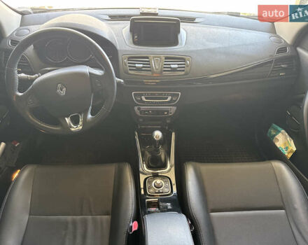 Черный Рено Меган, объемом двигателя 1.46 л и пробегом 266 тыс. км за 9100 $, фото 2 на Automoto.ua