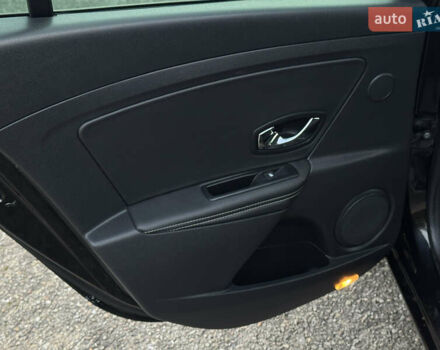 Черный Рено Меган, объемом двигателя 1.5 л и пробегом 240 тыс. км за 8950 $, фото 74 на Automoto.ua
