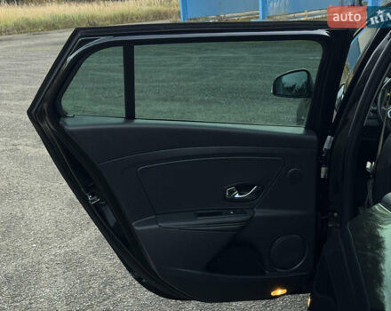 Черный Рено Меган, объемом двигателя 1.5 л и пробегом 240 тыс. км за 8950 $, фото 73 на Automoto.ua