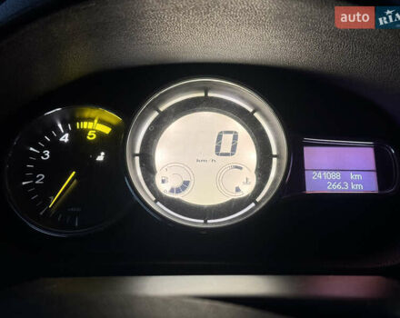 Рено Меган 2013 в Коломые на Automoto.ua Черный Рено Меган, объемом двигателя 1.5 л и пробегом 241 тыс. км за 7650 $, фото 12 на Automoto.ua
