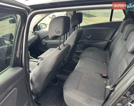 Черный Рено Меган, объемом двигателя 1.46 л и пробегом 260 тыс. км за 7700 $, фото 18 на Automoto.ua