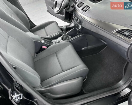 Чорний Рено Меган, об'ємом двигуна 1.6 л та пробігом 128 тис. км за 8900 $, фото 59 на Automoto.ua