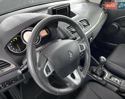 Чорний Рено Меган, об'ємом двигуна 1.6 л та пробігом 128 тис. км за 8900 $, фото 54 на Automoto.ua