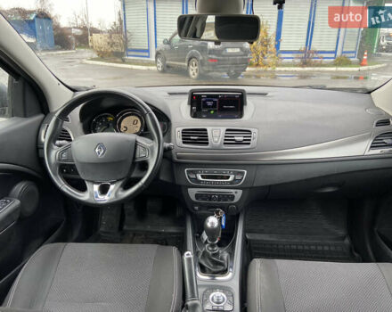 Черный Рено Меган, объемом двигателя 1.5 л и пробегом 220 тыс. км за 9400 $, фото 13 на Automoto.ua