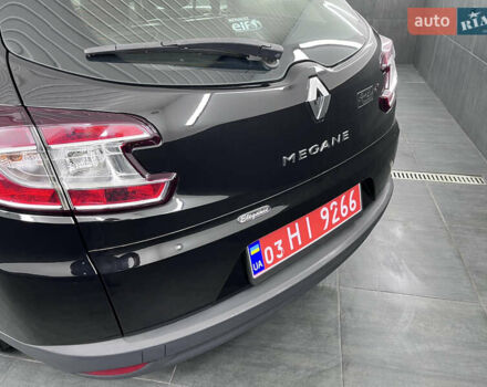 Чорний Рено Меган, об'ємом двигуна 1.6 л та пробігом 128 тис. км за 8900 $, фото 48 на Automoto.ua