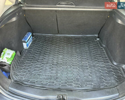 Чорний Рено Меган, об'ємом двигуна 1.46 л та пробігом 307 тис. км за 7950 $, фото 15 на Automoto.ua