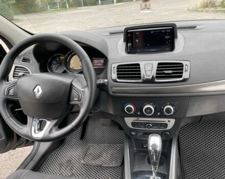 Черный Рено Меган, объемом двигателя 1.5 л и пробегом 260 тыс. км за 7700 $, фото 16 на Automoto.ua