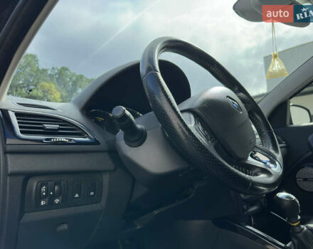 Чорний Рено Меган, об'ємом двигуна 1.5 л та пробігом 233 тис. км за 9850 $, фото 12 на Automoto.ua
