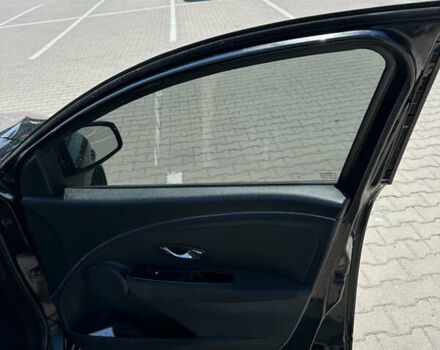 Чорний Рено Меган, об'ємом двигуна 1.46 л та пробігом 307 тис. км за 7950 $, фото 12 на Automoto.ua