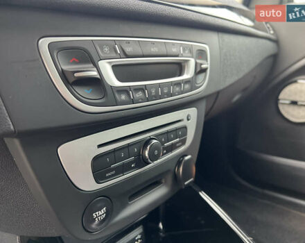 Черный Рено Меган, объемом двигателя 1.6 л и пробегом 221 тыс. км за 10900 $, фото 26 на Automoto.ua