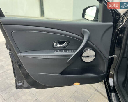 Черный Рено Меган, объемом двигателя 1.6 л и пробегом 221 тыс. км за 10900 $, фото 16 на Automoto.ua