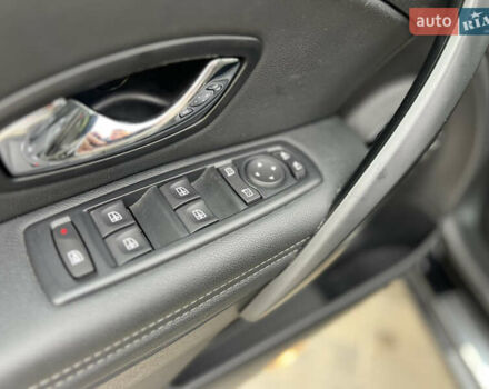 Черный Рено Меган, объемом двигателя 1.6 л и пробегом 221 тыс. км за 10900 $, фото 14 на Automoto.ua