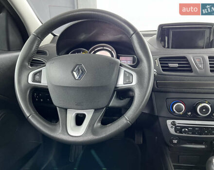 Чорний Рено Меган, об'ємом двигуна 1.6 л та пробігом 128 тис. км за 8900 $, фото 79 на Automoto.ua