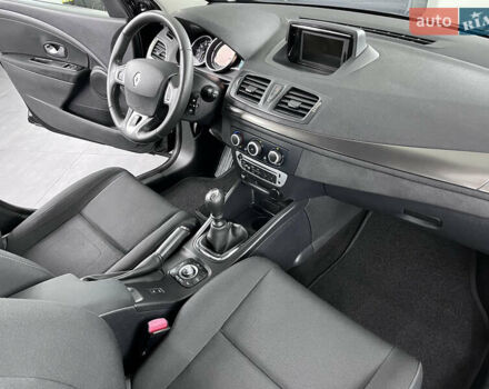 Чорний Рено Меган, об'ємом двигуна 1.6 л та пробігом 128 тис. км за 8900 $, фото 72 на Automoto.ua