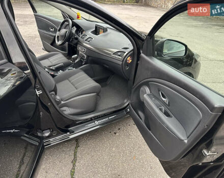 Чорний Рено Меган, об'ємом двигуна 1.46 л та пробігом 266 тис. км за 7700 $, фото 11 на Automoto.ua