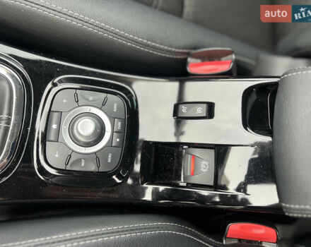 Черный Рено Меган, объемом двигателя 1.6 л и пробегом 221 тыс. км за 10900 $, фото 25 на Automoto.ua