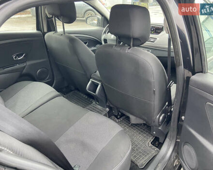 Черный Рено Меган, объемом двигателя 1.5 л и пробегом 220 тыс. км за 9400 $, фото 11 на Automoto.ua