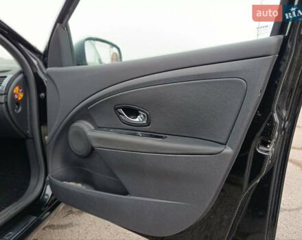 Черный Рено Меган, объемом двигателя 1.5 л и пробегом 242 тыс. км за 9500 $, фото 28 на Automoto.ua
